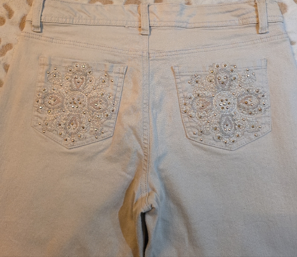Nine West Women's High Rise Beige Capri Jeans